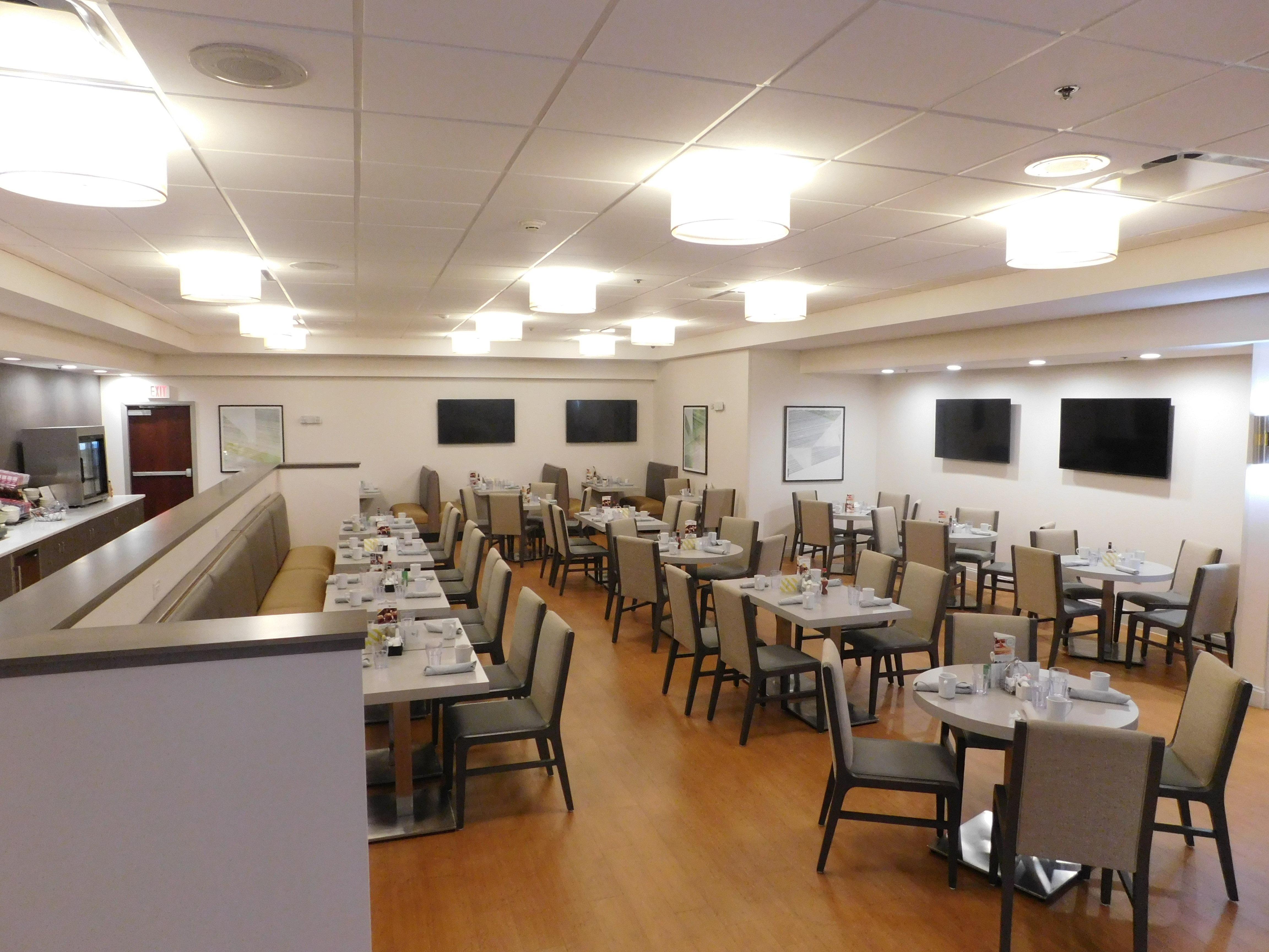 Holiday Inn Hotel & Suites Rochester - Marketplace By Ihg Екстериор снимка