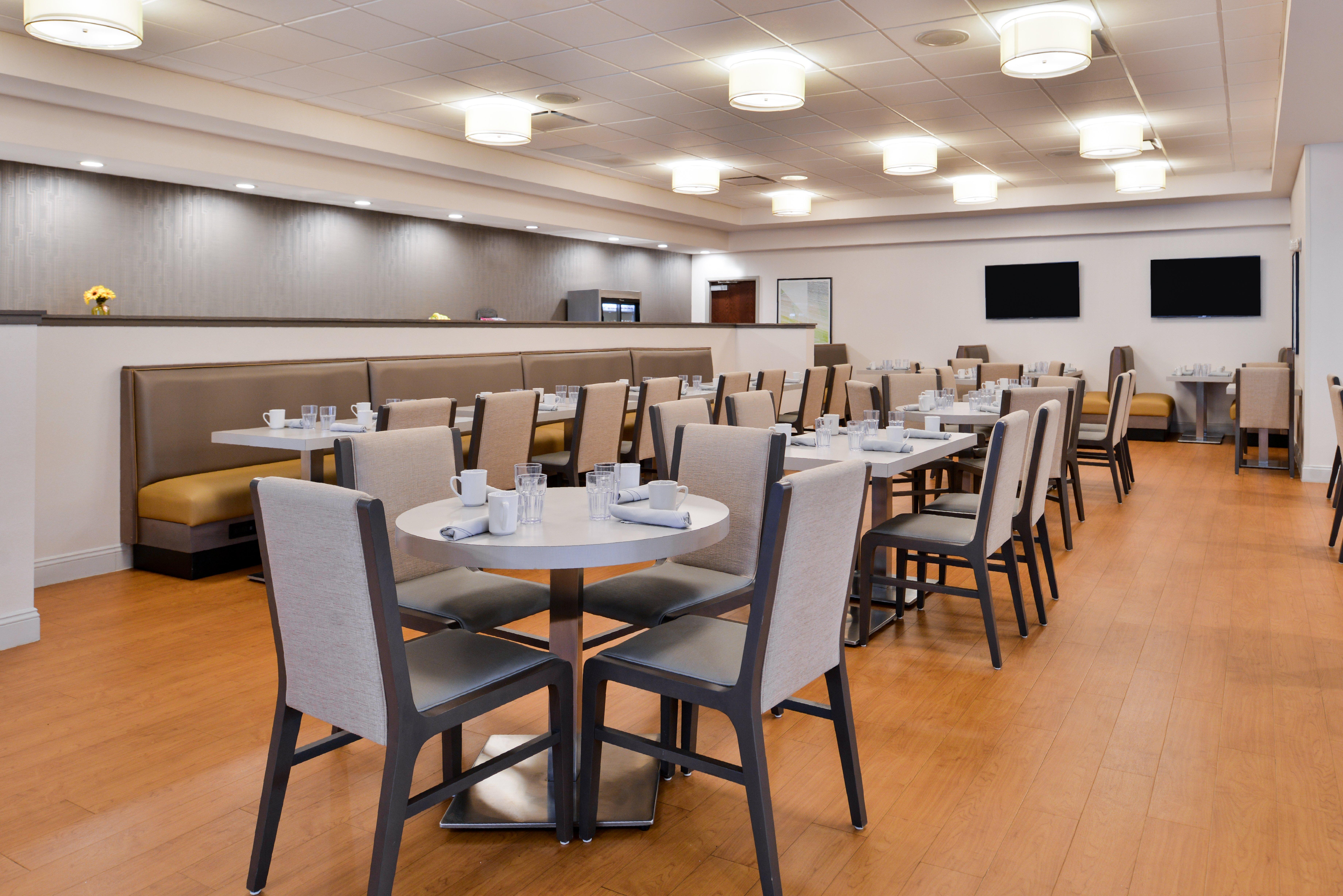 Holiday Inn Hotel & Suites Rochester - Marketplace By Ihg Екстериор снимка