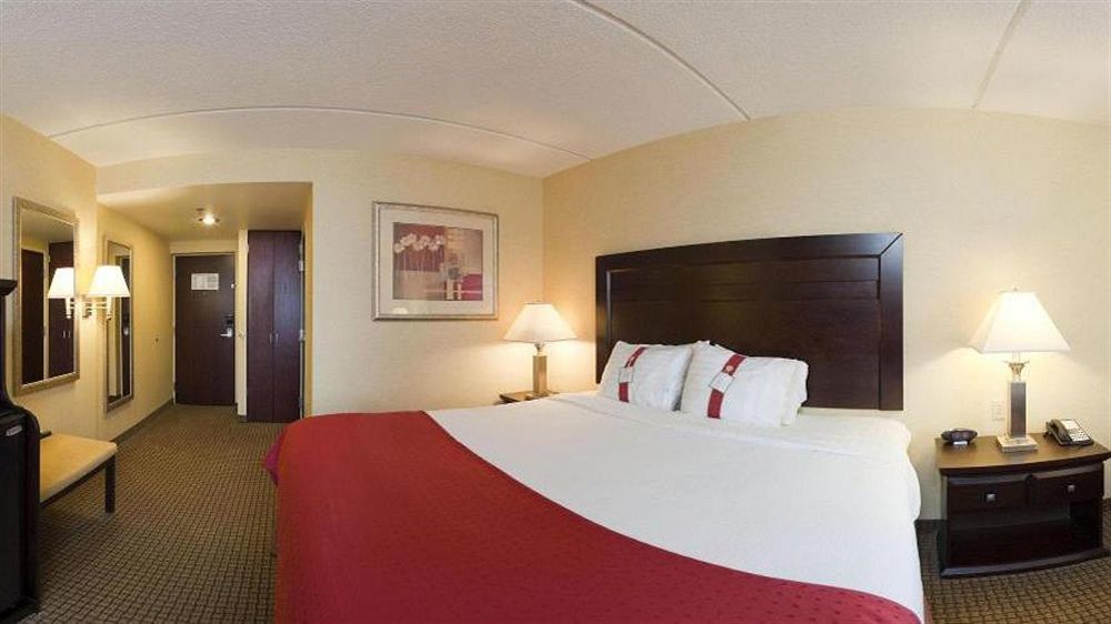 Holiday Inn Hotel & Suites Rochester - Marketplace By Ihg Екстериор снимка